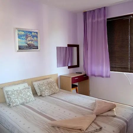 ели Pensjonat Czernomorec
