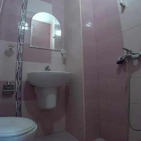 ели Czernomorec